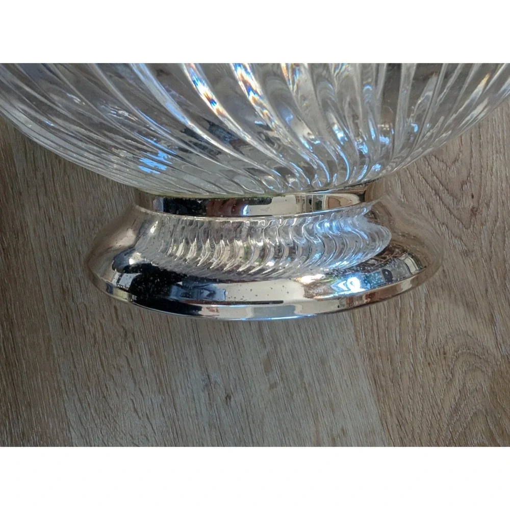 9-In Vintage Crystal Ribbed Bowl‎ With Silver Accent